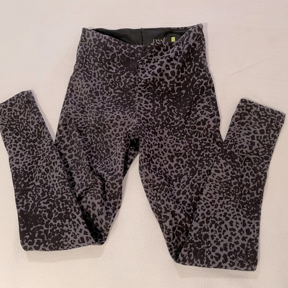 LYSSE Grey Leopard Print Toothpick Denim, Size Small - Picture 6 of 10